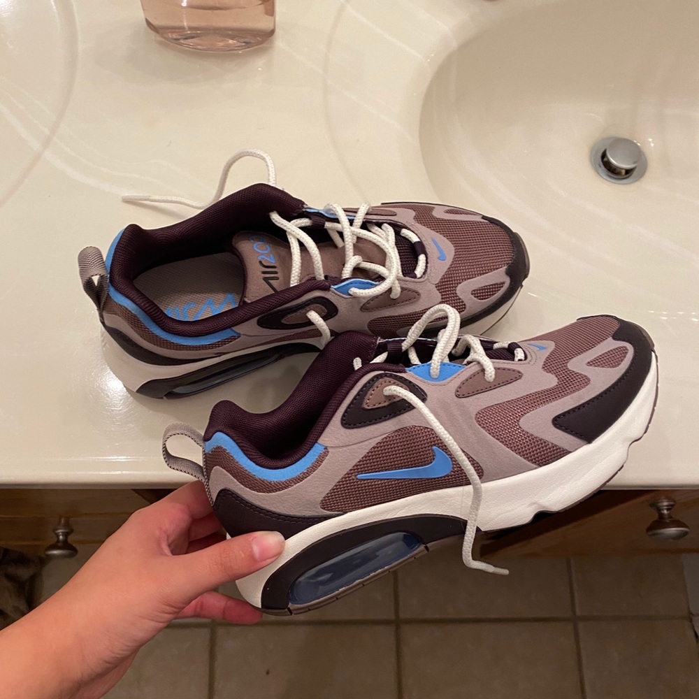 Nike Air Max 270 Reacts